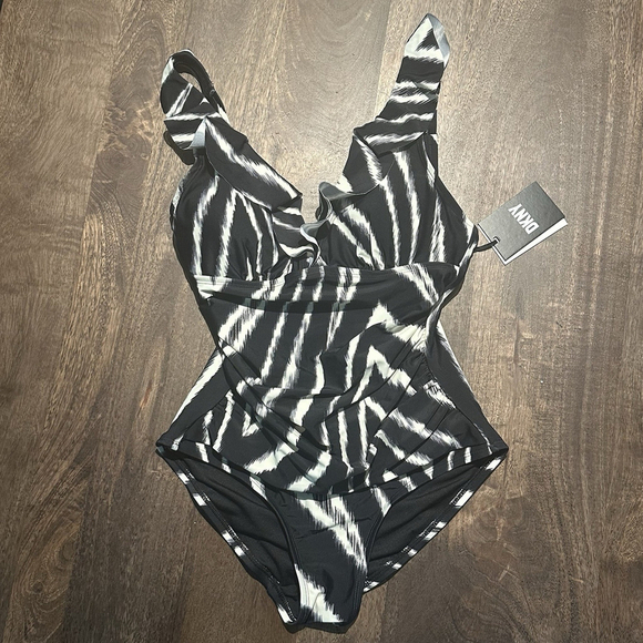 DKNY One Piece Ruffled Ruched Bathing Suit Zebra Print Padded Swimsuit Size 6 - Picture 9 of 9